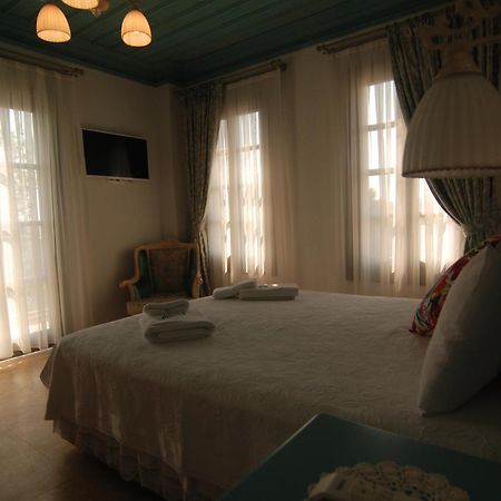 Cunda Fora Hotel Аявали Стая снимка