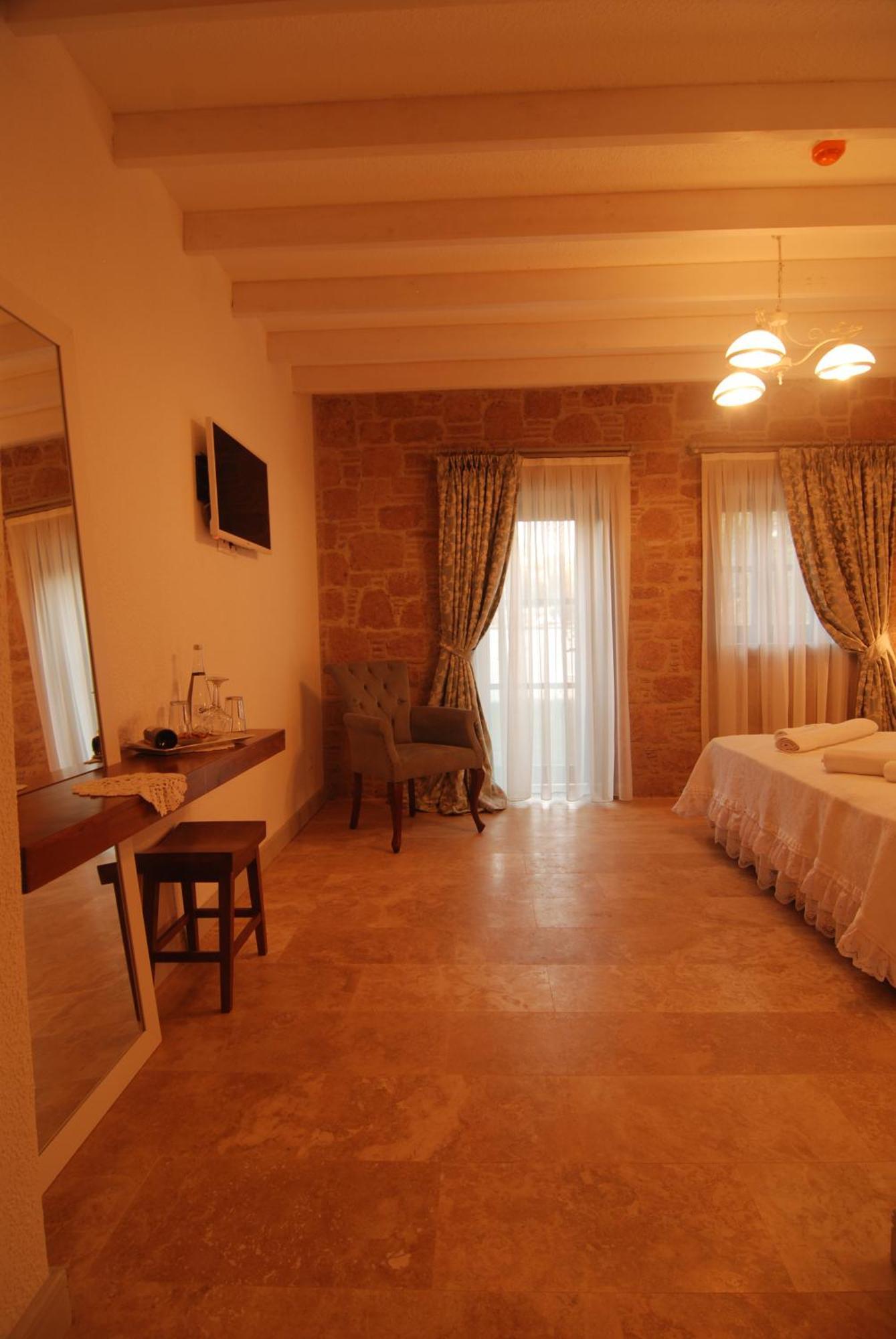 Cunda Fora Hotel Аявали Стая снимка