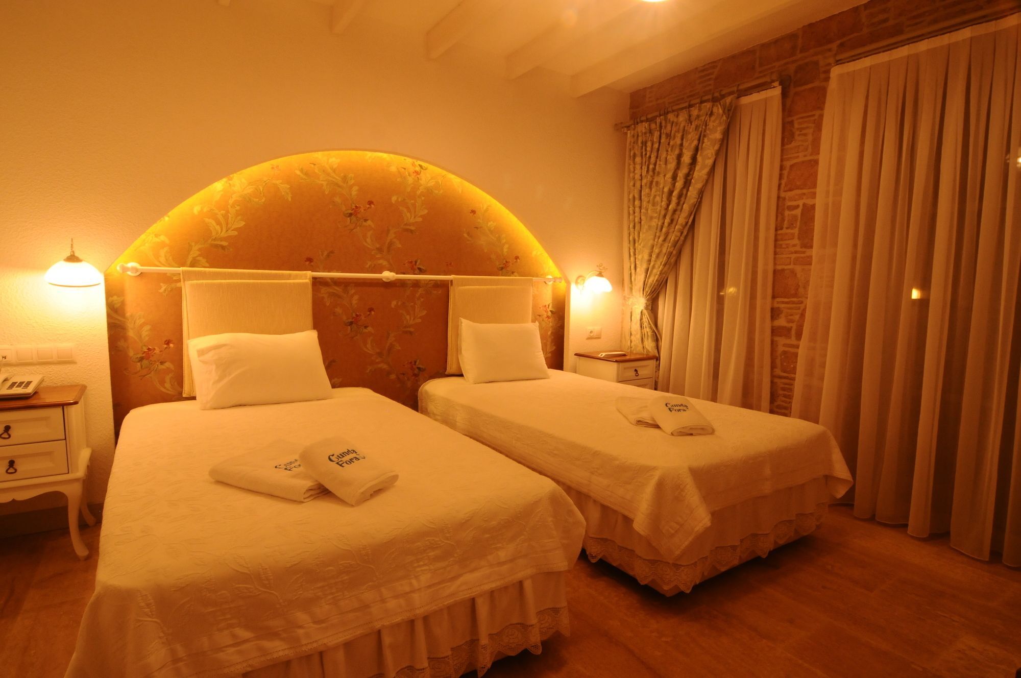 Cunda Fora Hotel Аявали Екстериор снимка